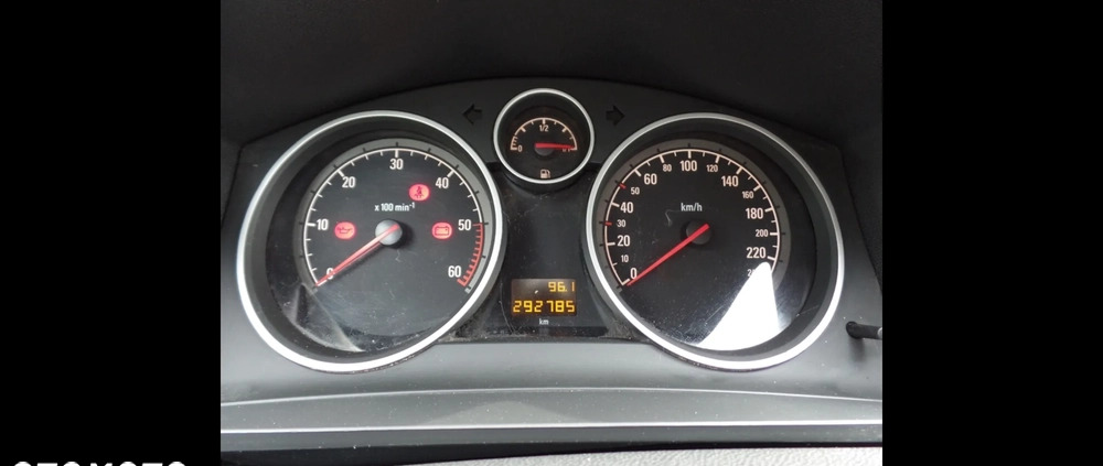 Opel Zafira cena 19500 przebieg: 292500, rok produkcji 2014 z Gryfino małe 466